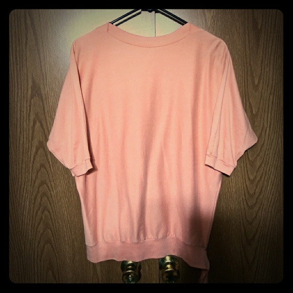 Renee C. Tops - 💥Shirt w/ tied bottom👅Size L
